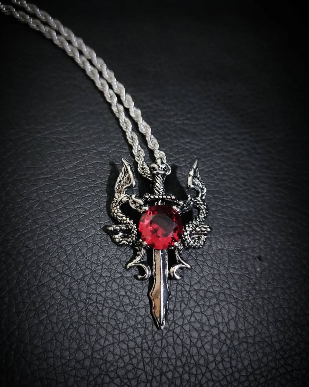Кулон Dragons&Sword