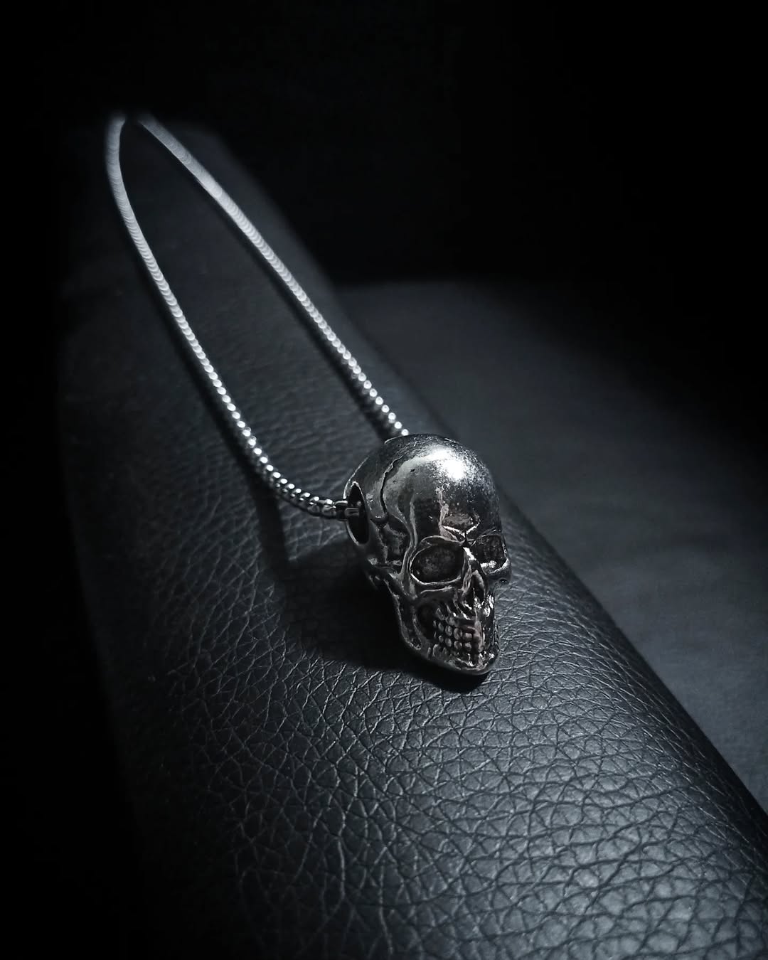 Кулон Skull