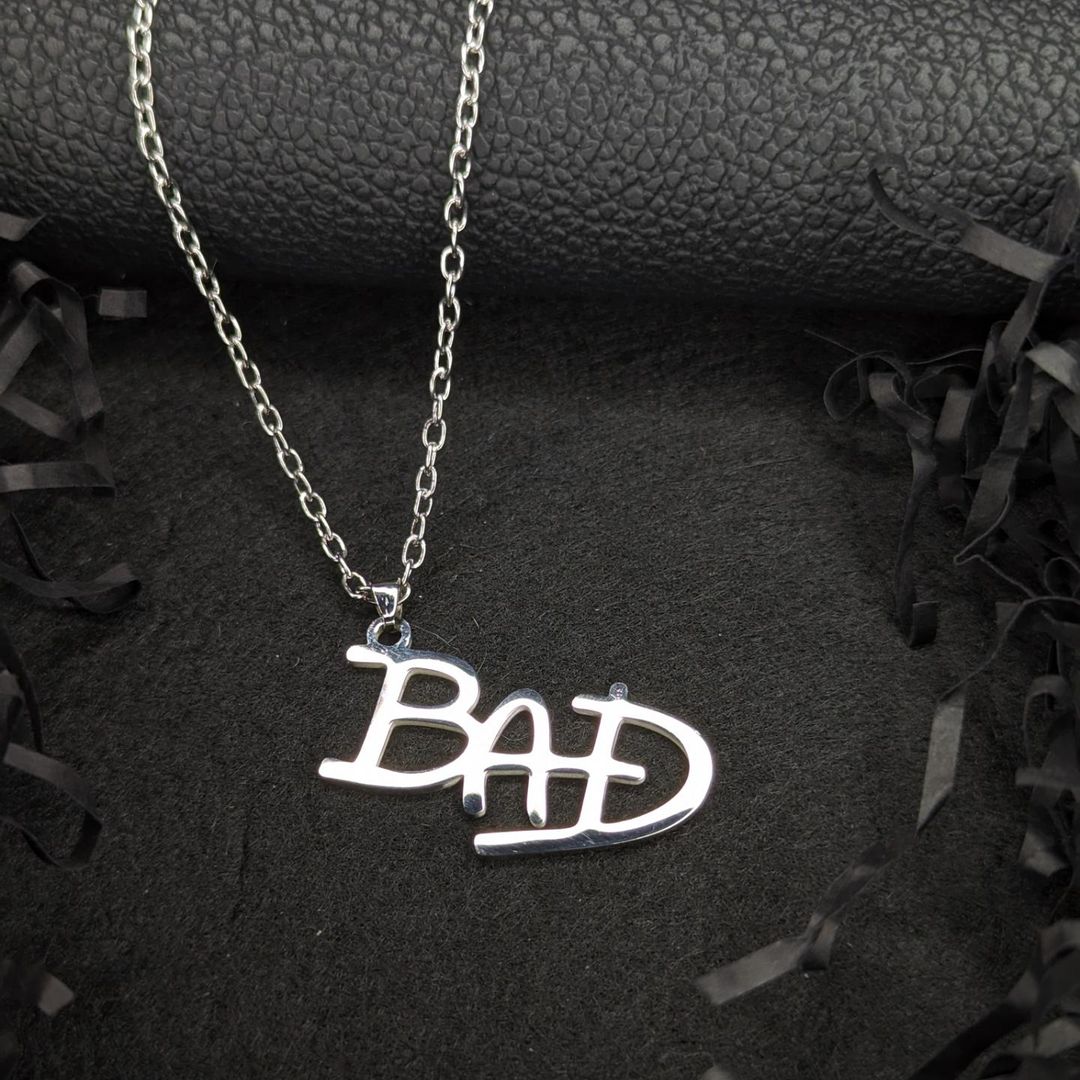 Кулон Bad