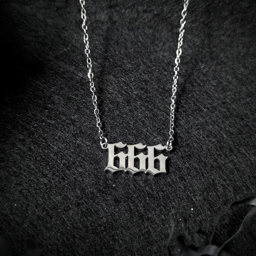 Кулон 666